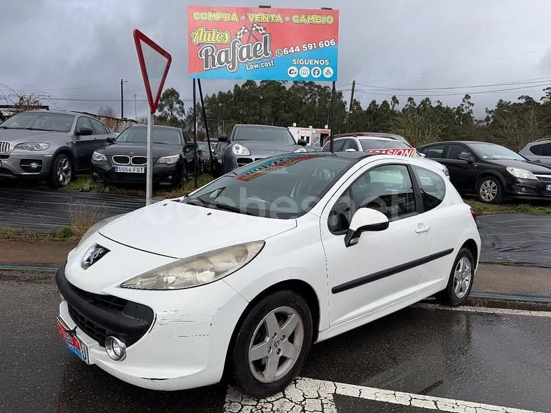 Usado Peugeot 207 75 CV (55 kW) 2009 Blanco Berlina