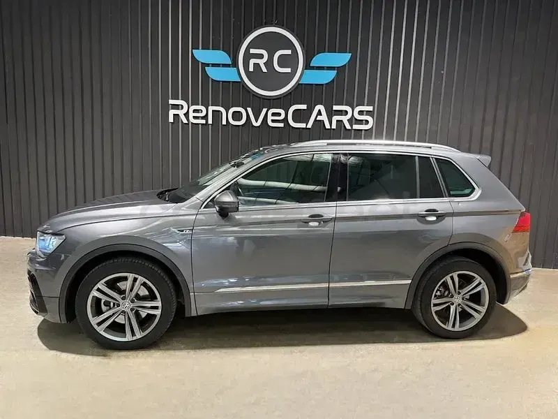 Usado VW Tiguan Sportline 240 CV (176 kW) 2017 Gris / plata SUV