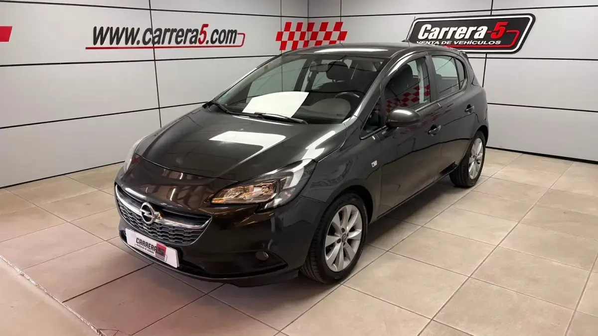 Usado Opel Corsa Selective 90 CV (66 kW) 2017 Negro Utilitario