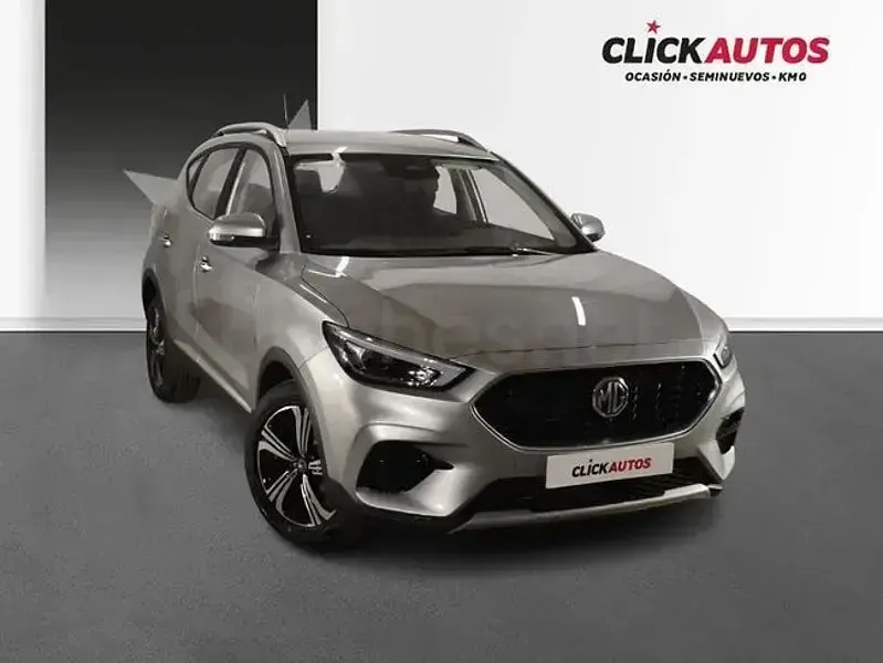 Usado MG ZS Comfort 106 CV (77 kW) 2025 Gris / plata SUV