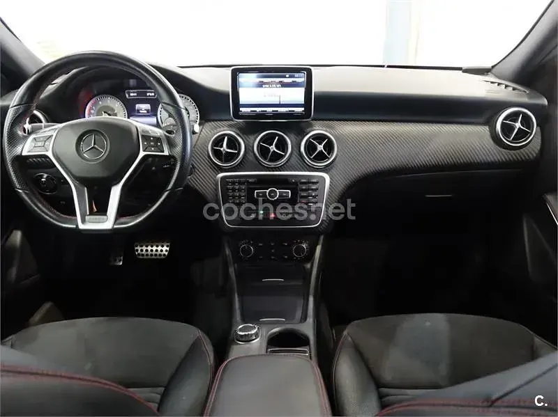 Usado Mercedes A180 Style 122 CV (89 kW) 2014 Negro Berlina