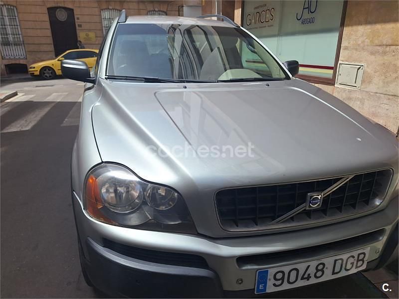 Gris / plata Usado 2005 Volvo XC90 Kinetic SUV | 6500 € (Un poco caro) - Imagen 1/4
