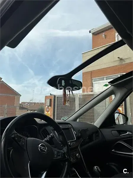 Usado Opel Zafira Excellence 140 CV (102 kW) 2018 Blanco Monovolumen