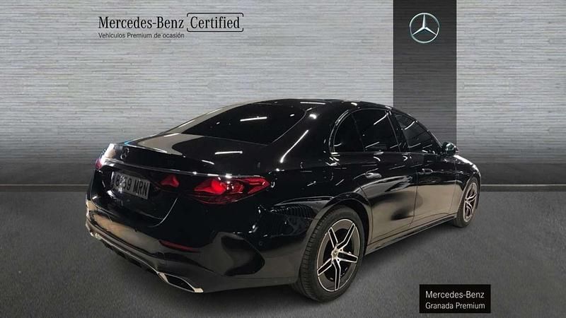 Usado Mercedes E220 AMG line Plus 197 CV (144 kW) 2024 Negro Familiar