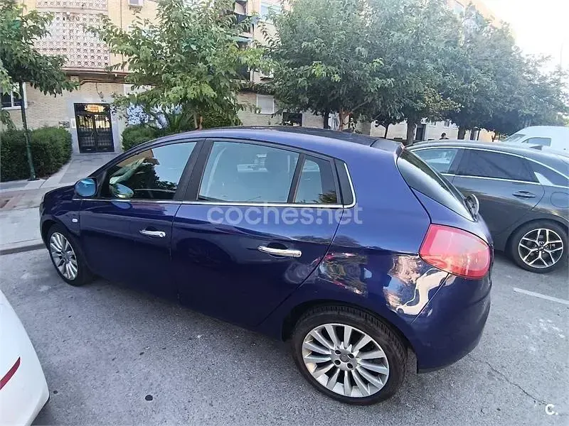 Usado Fiat Bravo Sport 150 CV (110 kW) 2009 Azul Utilitario