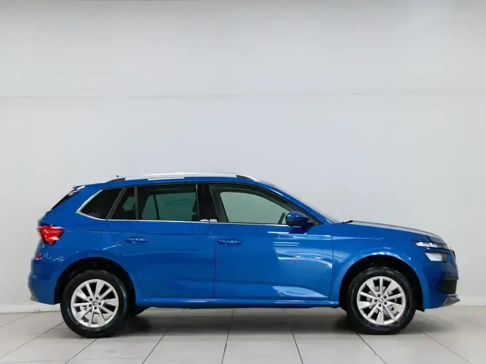 Usado Skoda Kamiq Style 150 CV (110 kW) 2022 Azul SUV