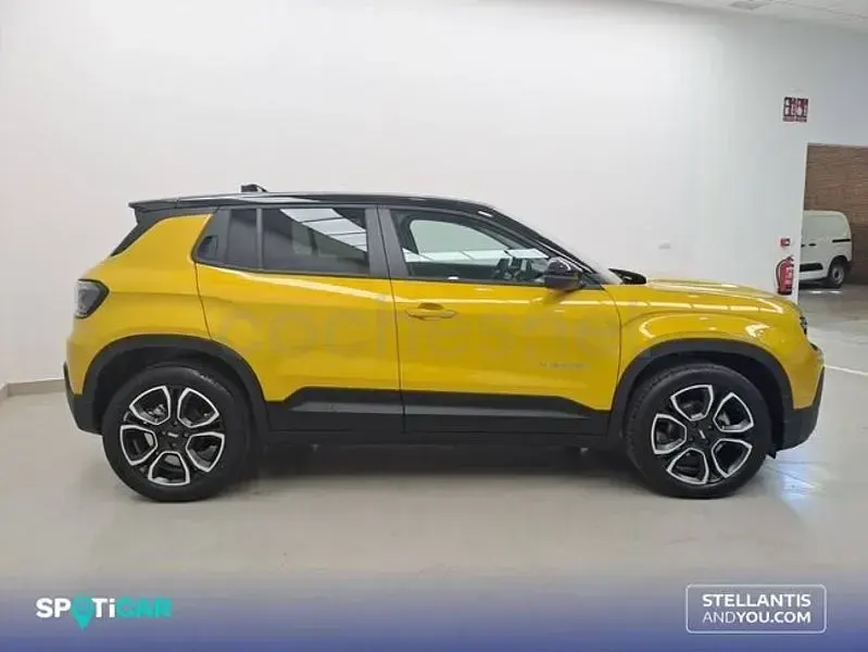 Usado Jeep Avenger Summit 100 CV (73 kW) 2023 Amarillo SUV