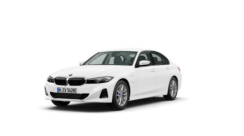 Uusi BMW 330e Shadowline 292 HP (214 kW) 2026