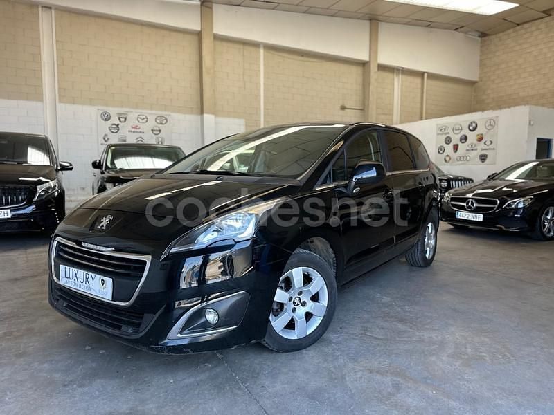 Negro Usado 2015 Peugeot 5008 Active Monovolumen | 6999 € (Precio justo) - Imagen 1/4