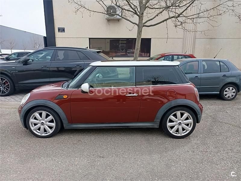 Käytetty Mini Cooper D 110 HP (80 kW) 2007 Punainen Viistoperä