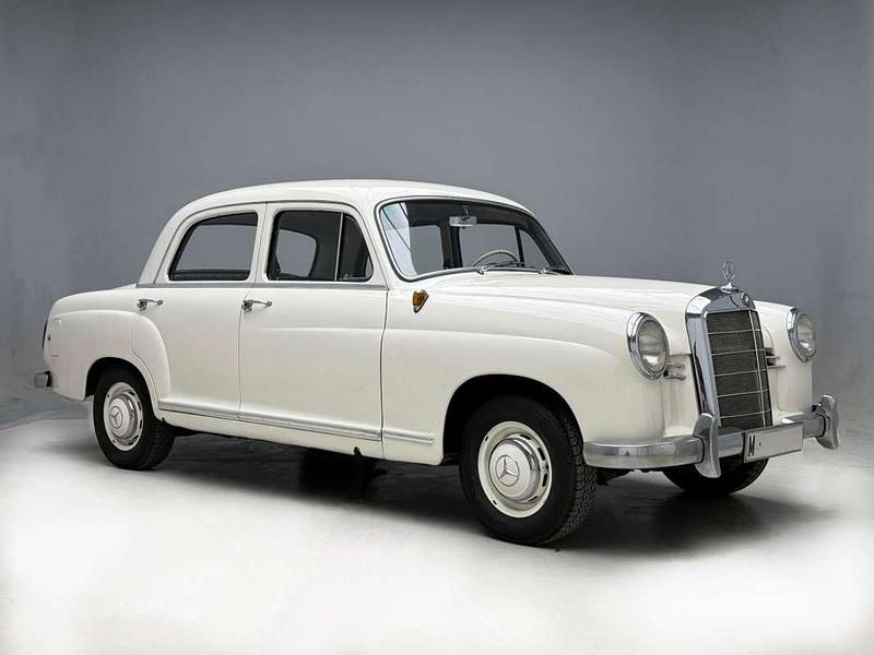 Usado Mercedes 190 75 CV (55 kW) 1961 Blanco Berlina
