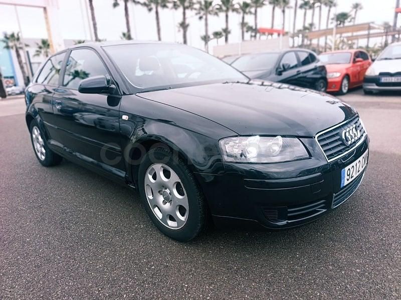 Usado Audi A3 Ambiente 102 CV (75 kW) 2003 Negro Utilitario