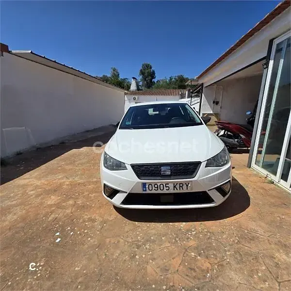 Usado Seat Ibiza Reference 80 CV (58 kW) 2018 Blanco Utilitario