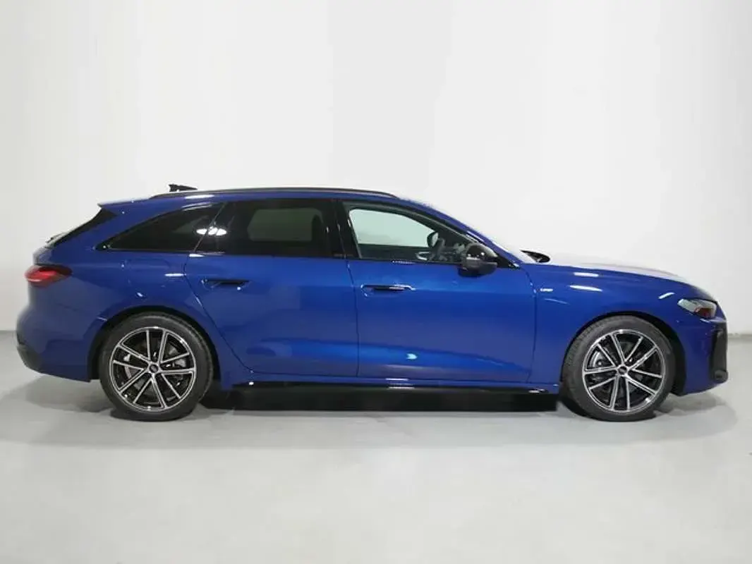 Nuevo Audi A5 204 CV (150 kW) 2025 Azul Familiar