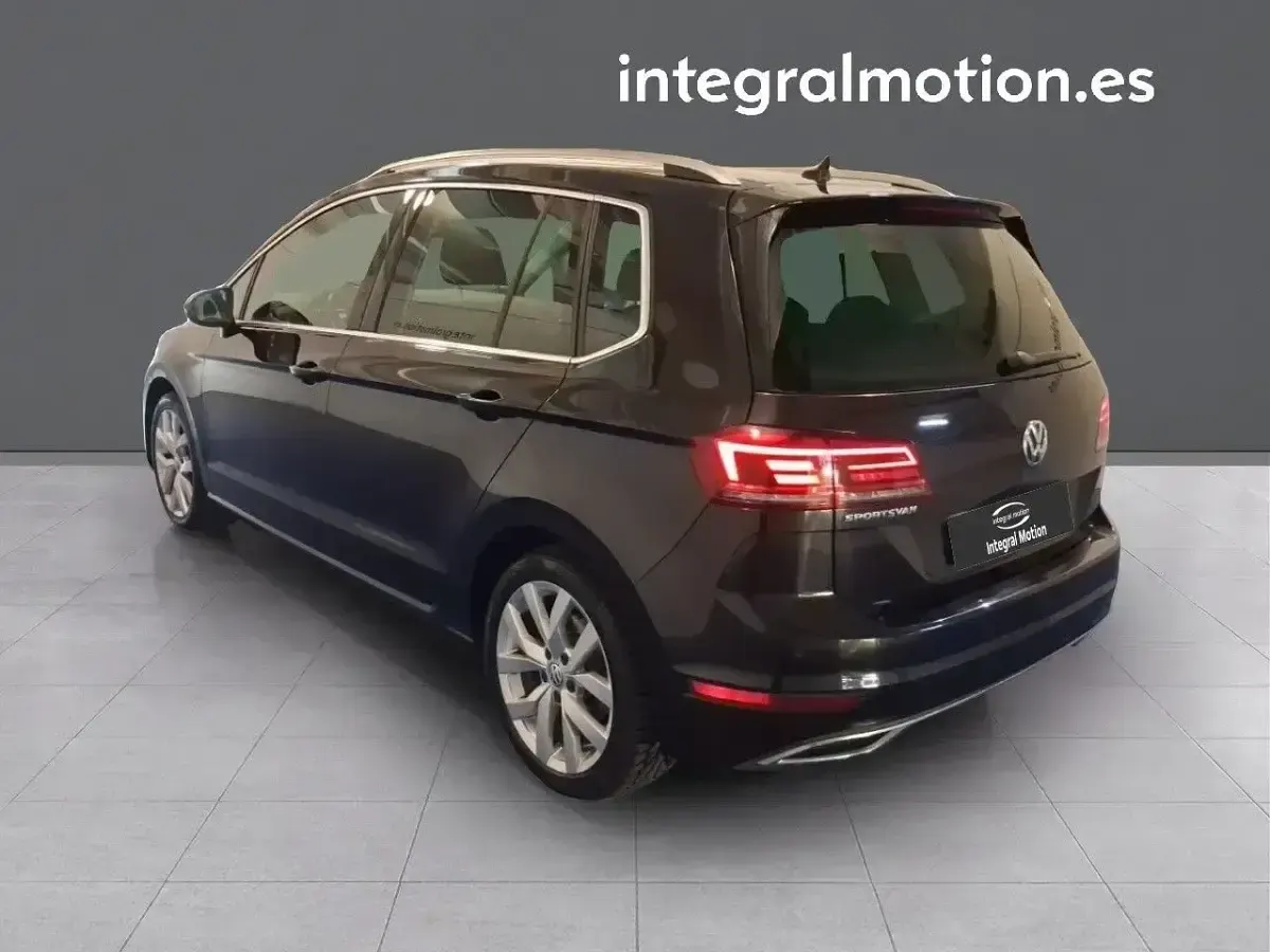 Usado VW Golf VII Sportline 149 CV (109 kW) 2018 Negro Utilitario