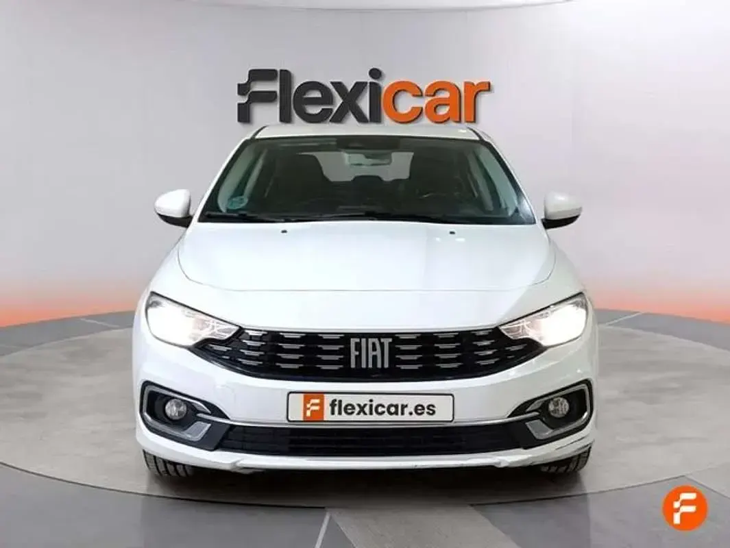 Usado Fiat Tipo Life 99 CV (72 kW) 2021 Blanco Berlina