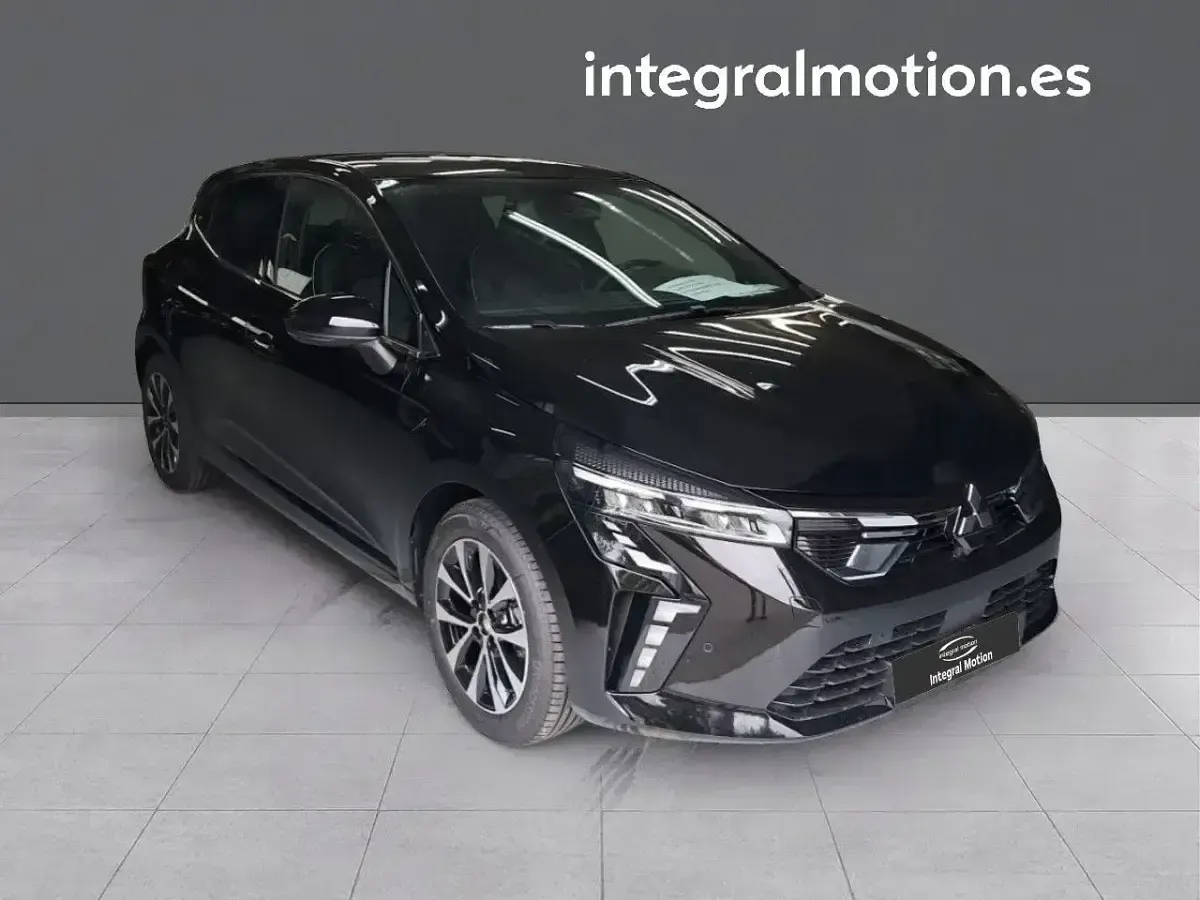 Usado Mitsubishi Colt 91 CV (66 kW) 2025 Negro Utilitario