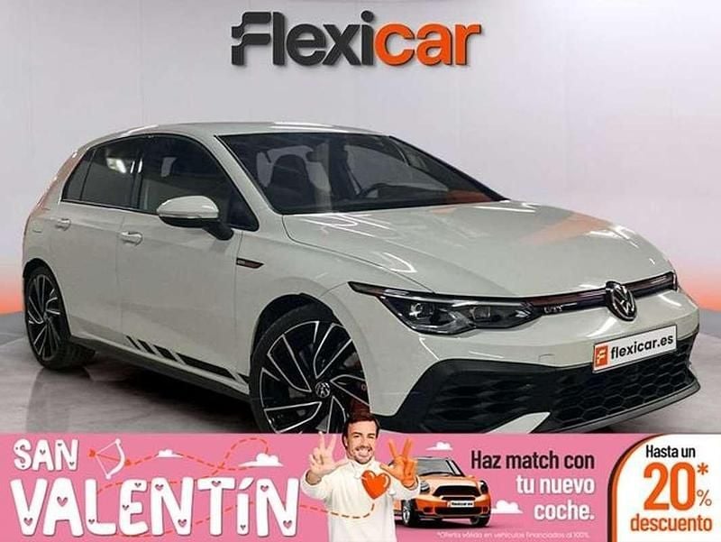 Usado VW Golf VIII GTI 300 CV (220 kW) 2022 Blanco Utilitario