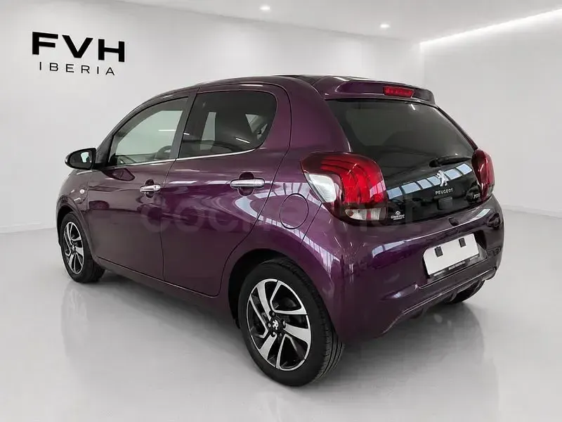 Usado Peugeot 108 Roland Garros 82 CV (60 kW) 2016 Violeta / lila Berlina