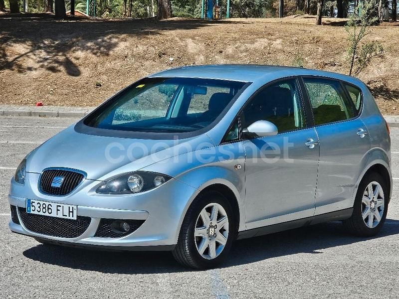 Gris / plata Usado 2007 Seat Altea Stylance Monovolumen | 3500 € (Precio justo) - Imagen 1/4