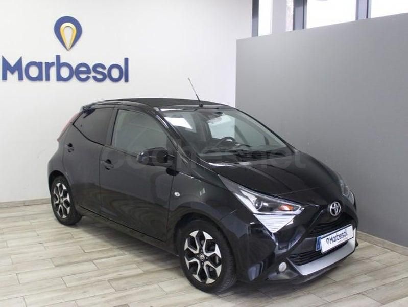 Usado Toyota Aygo X-wave 72 CV (52 kW) 2020 Negro Utilitario