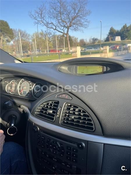 Usado Citroën C5 117 CV (86 kW) 2006 Gris / plata Berlina