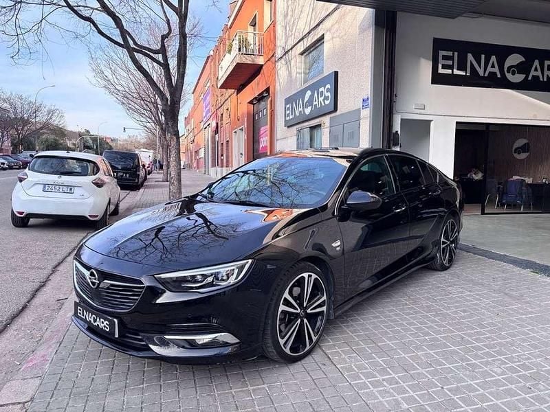 Usado Opel Insignia Ultimate 211 CV (155 kW) 2019 Negro Berlina