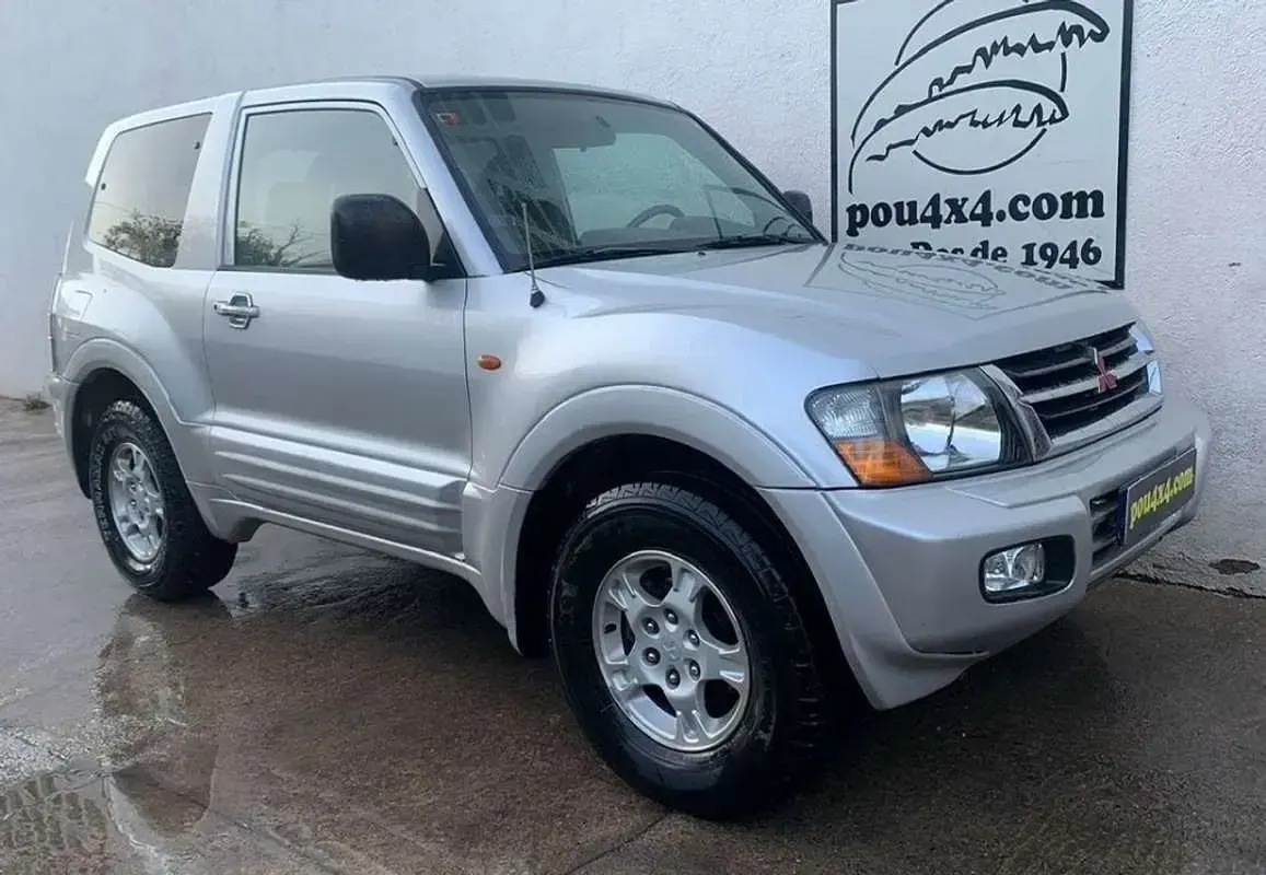 Usado Mitsubishi Montero 160 CV (117 kW) 2003 Plateado SUV