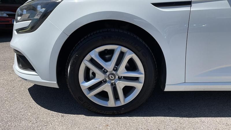 Usado Renault Mégane IV Business 95 CV (69 kW) 2020 Blanco glaciar Berlina