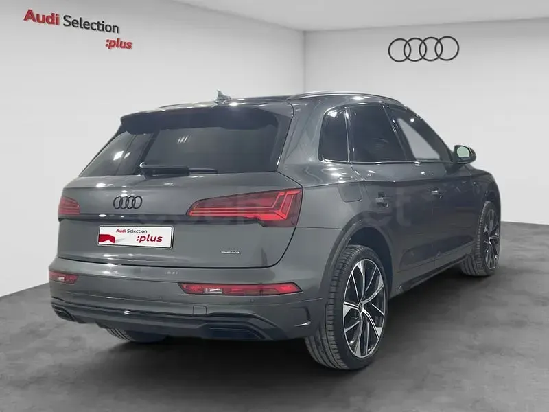Begagnad Audi Q5 204 HK (150 kW) 2024 Grå SUV
