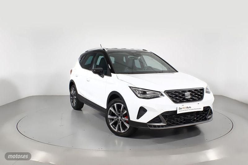 Blanco Nuevo 2025 Seat Arona FR SUV | 24.900 € (Caro) - Imagen 1/4