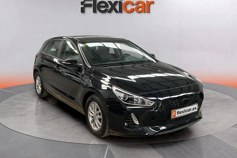 Negro Usado 2018 Hyundai i30 GO! Berlina | 10.290 € (Super precio) - Imagen 1/4