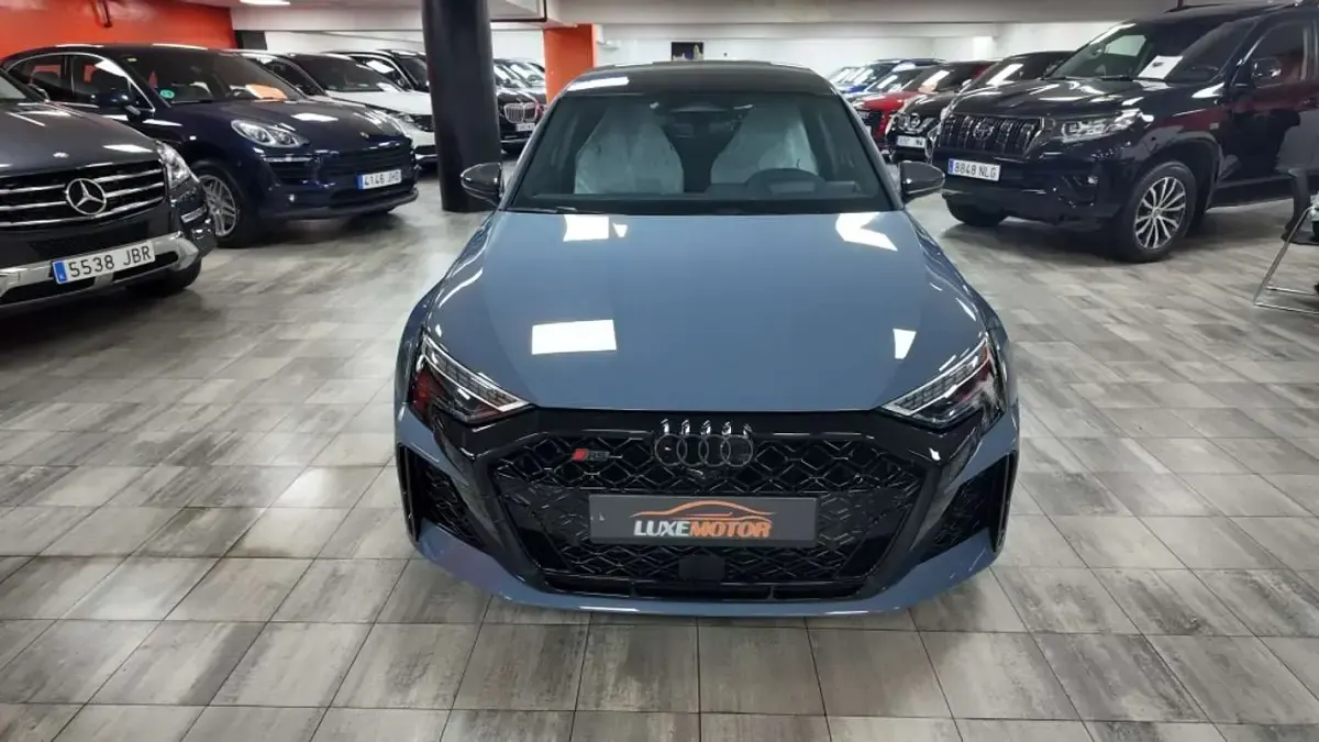 Nuevo Audi RS3 Sportback Competition 400 CV (294 kW) 2026 Gris Utilitario