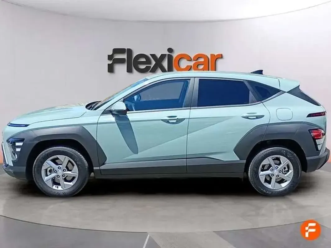 Usado Hyundai Kona 120 CV (88 kW) 2024 Gris SUV