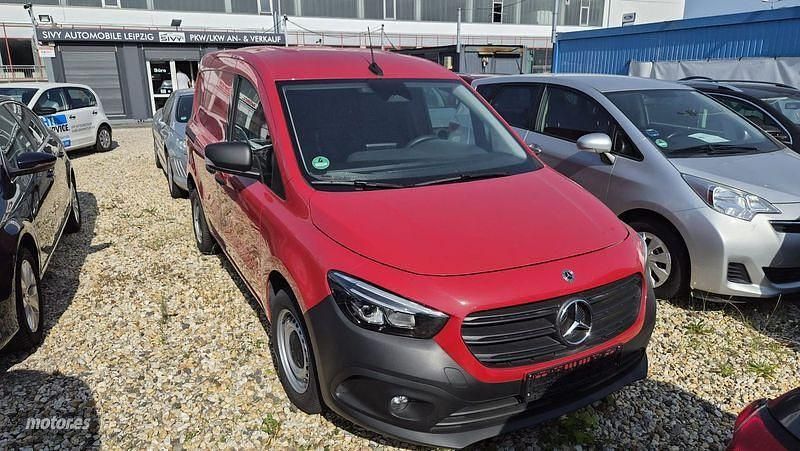 Usado Mercedes Citan 112 116 CV (85 kW) 2023 Rojo Van