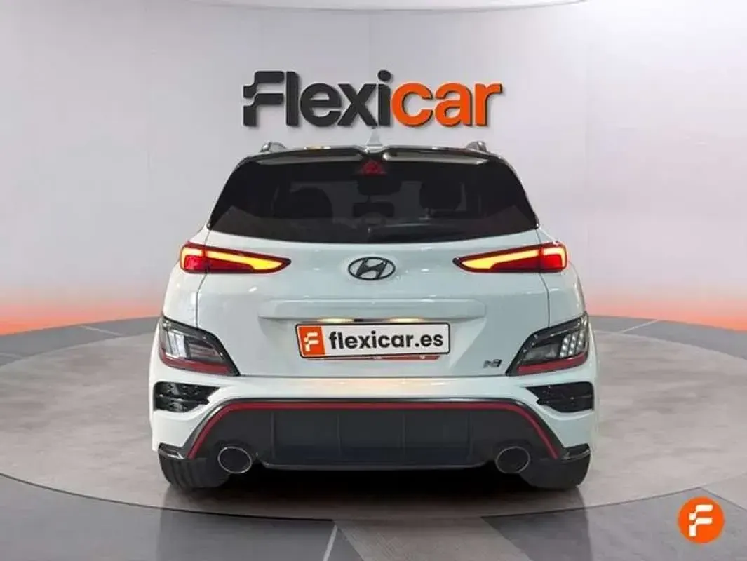 Usado Hyundai Kona 280 CV (205 kW) 2022 Blanco SUV