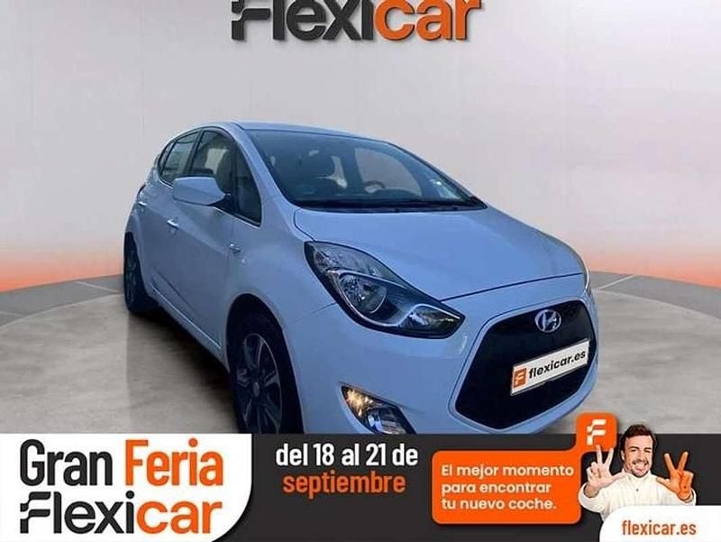 Blanco Usado 2017 Hyundai ix20 Utilitario | 8990 € (Precio justo) - Imagen 1/4