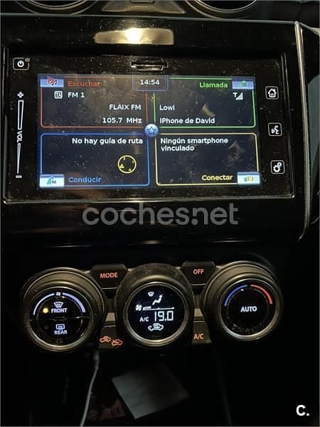 Usado Suzuki Swift GLX 111 CV (81 kW) 2019 Rojo Utilitario