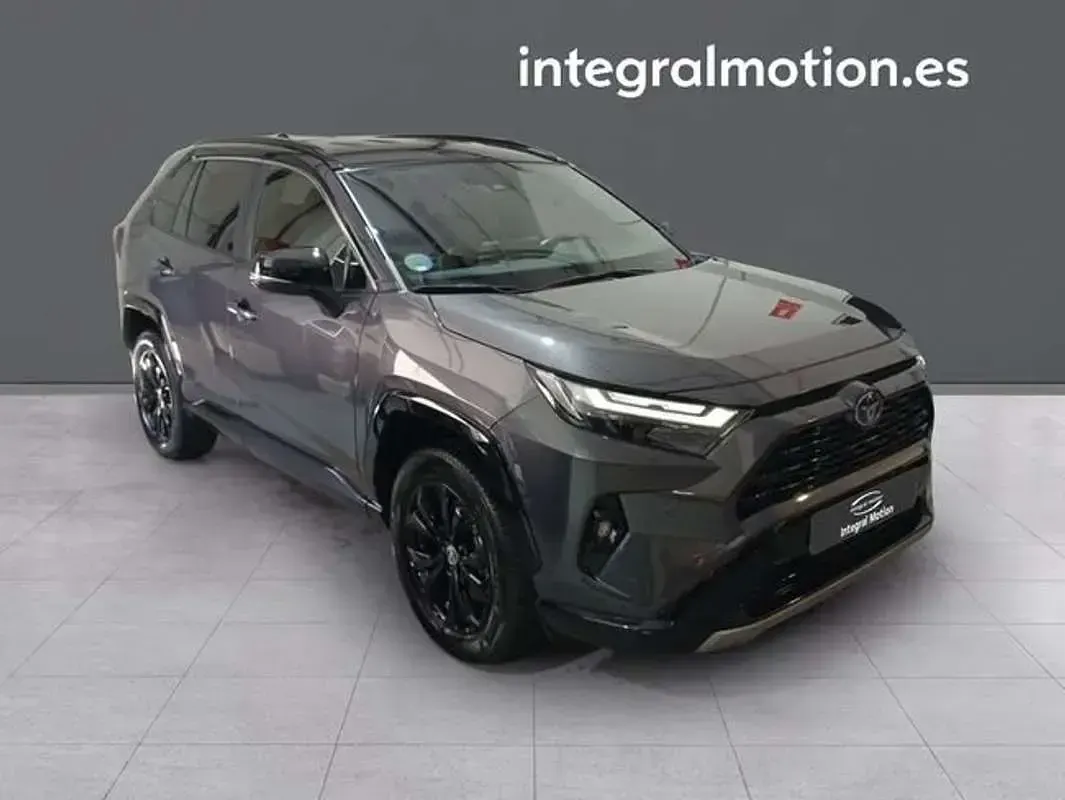 Usado Toyota RAV4 Hybrid Style 218 CV (160 kW) 2024 Gris SUV