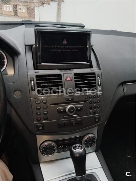 Usado Mercedes C220 Avantgarde 170 CV (125 kW) 2009 Gris / plata Familiar
