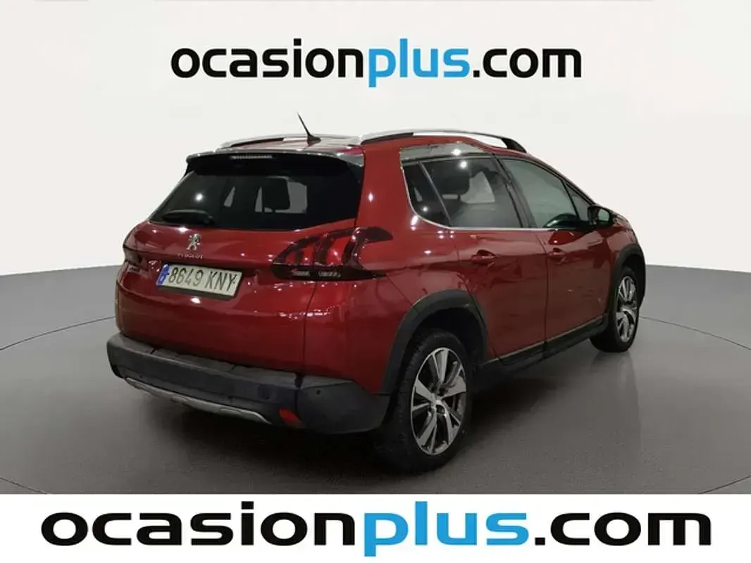 Usado Peugeot 2008 Allure 110 CV (80 kW) 2018 Rojo SUV