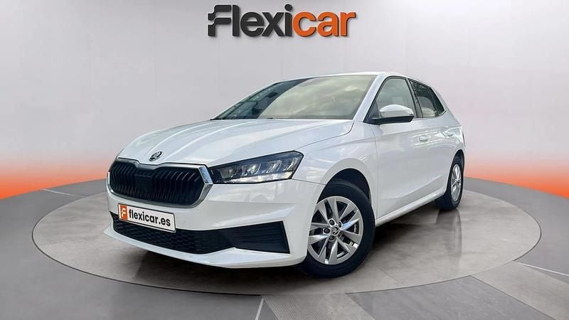 Usado Skoda Fabia Active 95 CV (69 kW) 2022 Blanco Utilitario