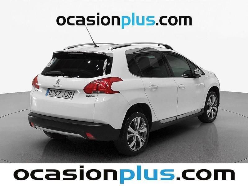 Usado Peugeot 2008 Allure 120 CV (88 kW) 2015 Blanco SUV