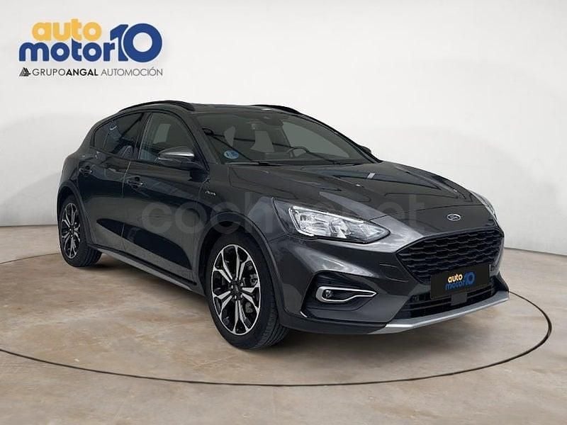 Usado Ford Focus Active X 125 CV (91 kW) 2021 Gris / plata Berlina
