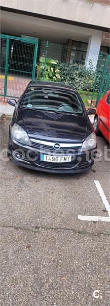 Negro Usado 2007 Opel Astra GTC Sport Berlina | 1900 € (Buen precio) - Imagen 1/4