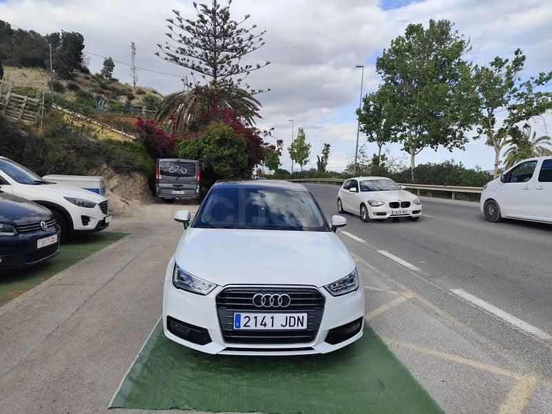 Usado Audi A1 Sportback 90 CV (66 kW) 2015 Blanco Utilitario