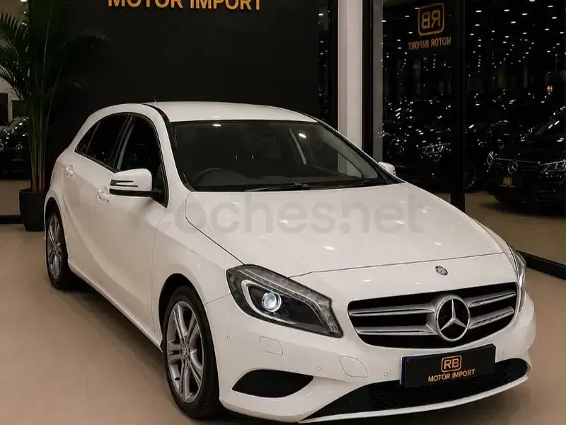 Usado Mercedes A200 Urban 136 CV (100 kW) 2013 Blanco Utilitario