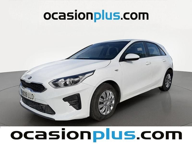Begagnad Kia Ceed 120 HK (88 kW) 2020 Vit Halvkombi
