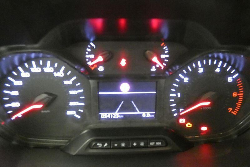 Usado Peugeot Rifter Active 100 CV (73 kW) 2022 Blanco Monovolumen