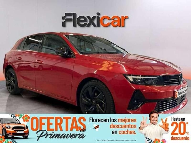 Usado Opel Astra 131 CV (96 kW) 2023 Rojo Berlina